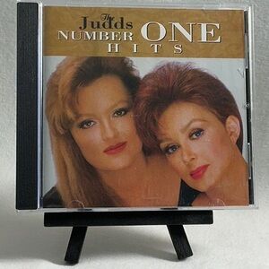 The Judds CD Number One Hits D2-7-7965 Wynonna and Naomi Ryder Mother Daughter